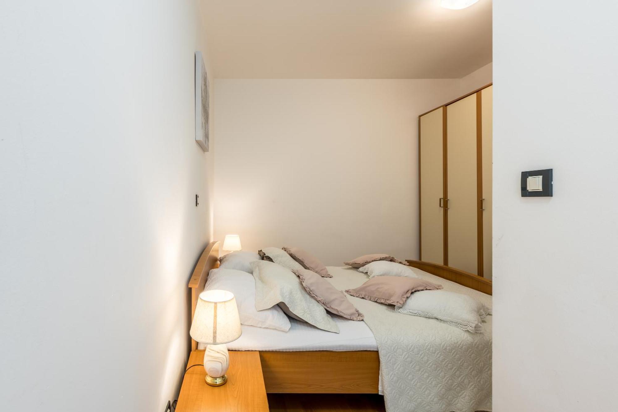 Apartment Split Karoglan エクステリア 写真